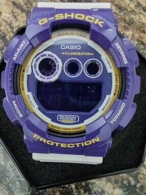 Casio G-Shock Crazy Colors Lakers